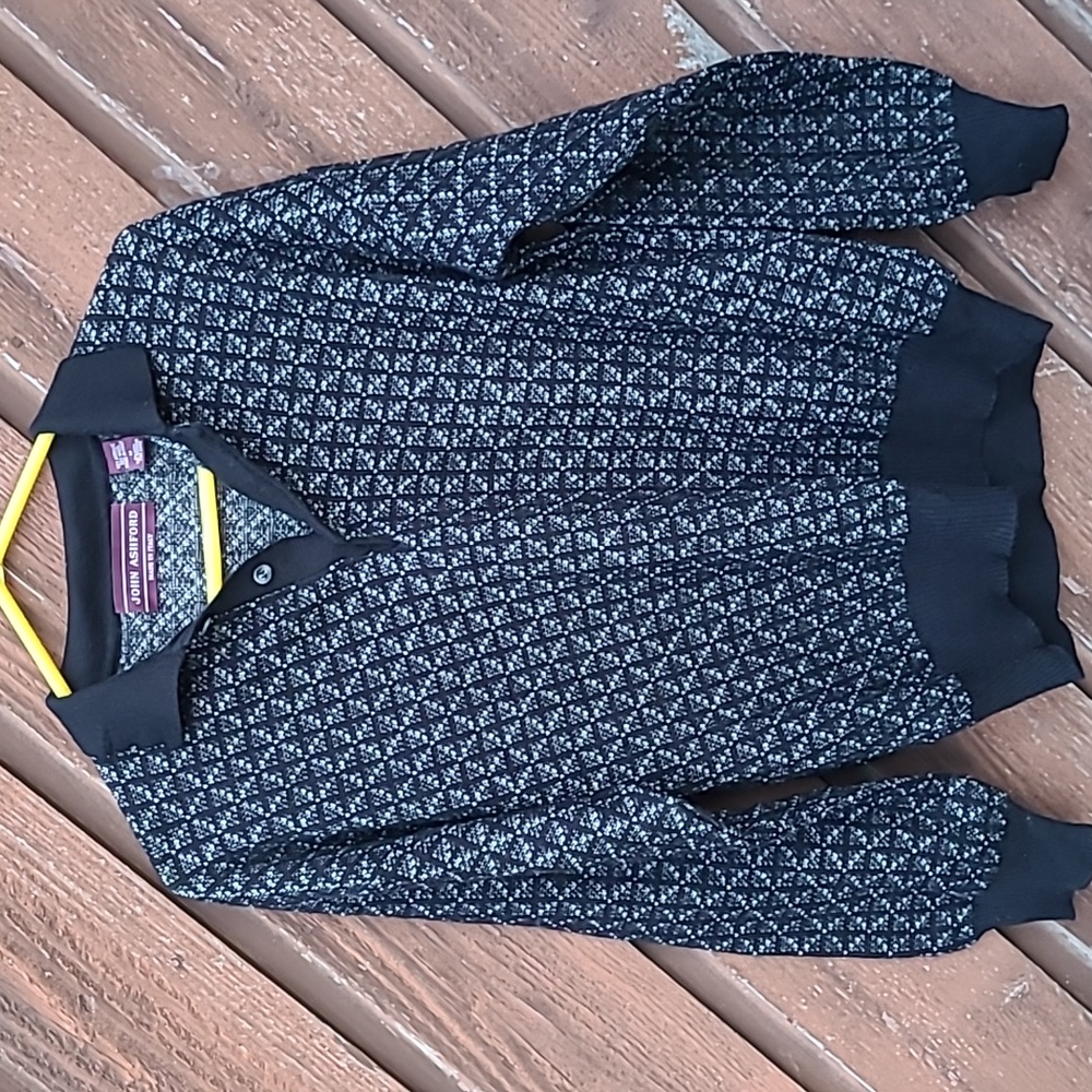 Vintage Like New John Ashford Made in Italy Quarter 3 Button Collared Sweater